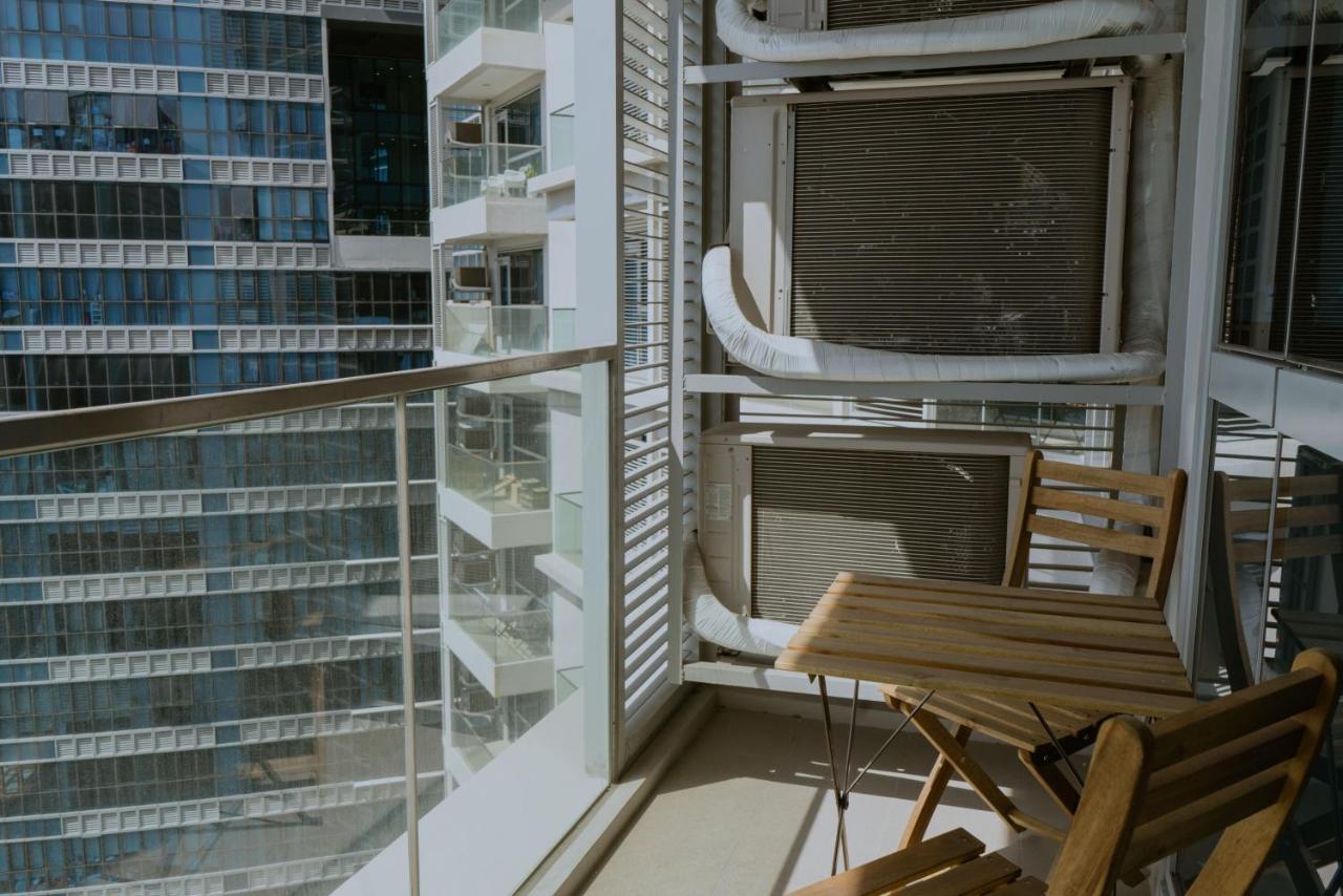 Uptown Parksuites Apartments Tower 2 Bgc By Ph Staycation Manila Ngoại thất bức ảnh