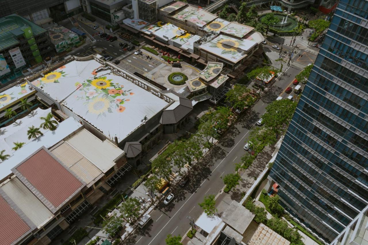 Uptown Parksuites Apartments Tower 2 Bgc By Ph Staycation Manila Ngoại thất bức ảnh