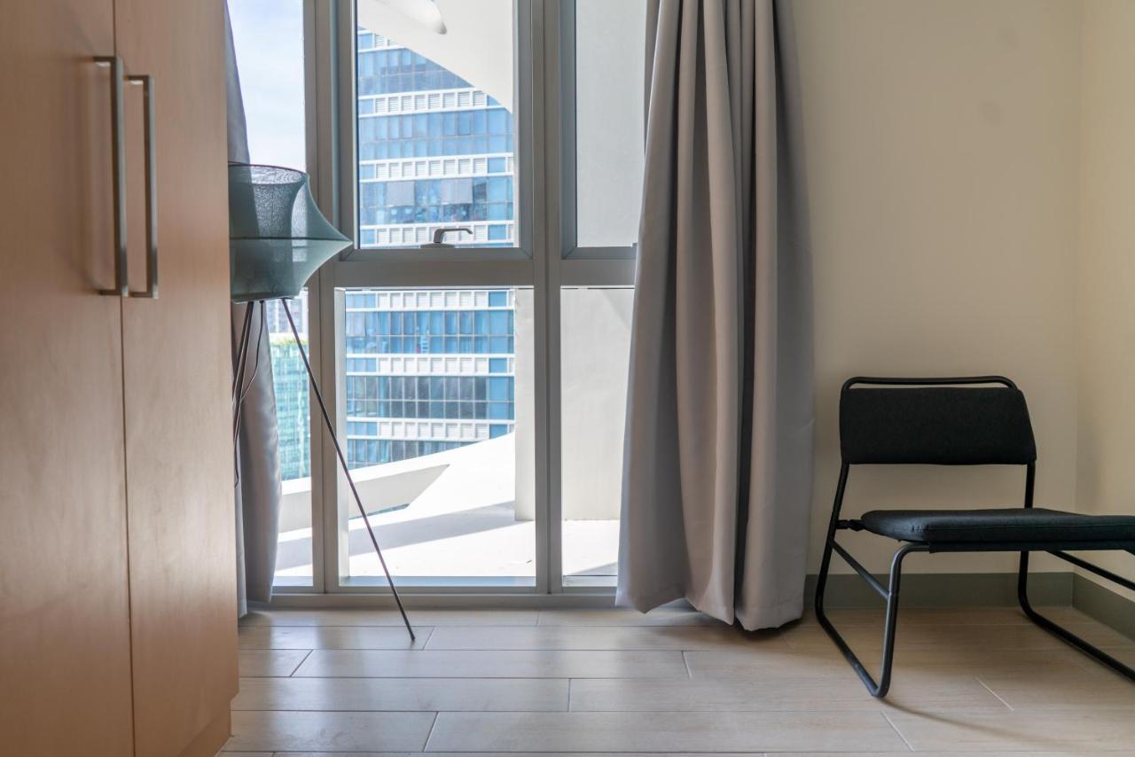 Uptown Parksuites Apartments Tower 2 Bgc By Ph Staycation Manila Ngoại thất bức ảnh