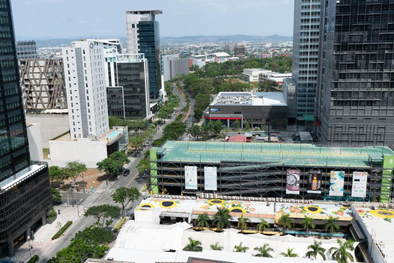 Uptown Parksuites Apartments Tower 2 Bgc By Ph Staycation Manila Ngoại thất bức ảnh