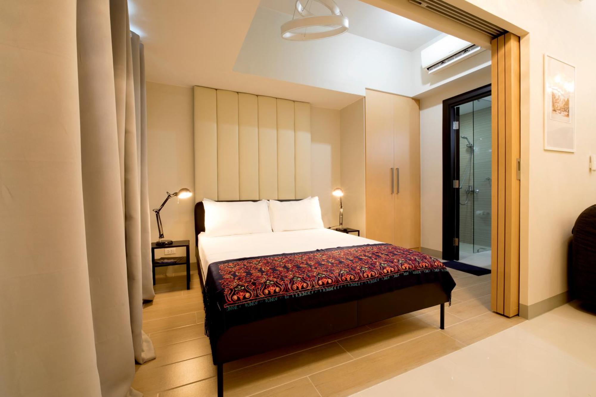 Uptown Parksuites Apartments Tower 2 Bgc By Ph Staycation Manila Ngoại thất bức ảnh