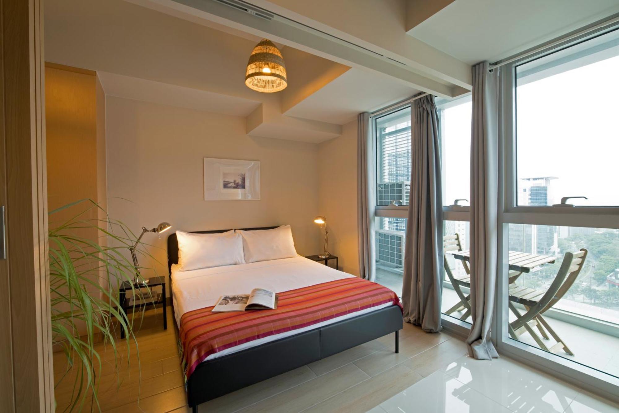 Uptown Parksuites Apartments Tower 2 Bgc By Ph Staycation Manila Ngoại thất bức ảnh