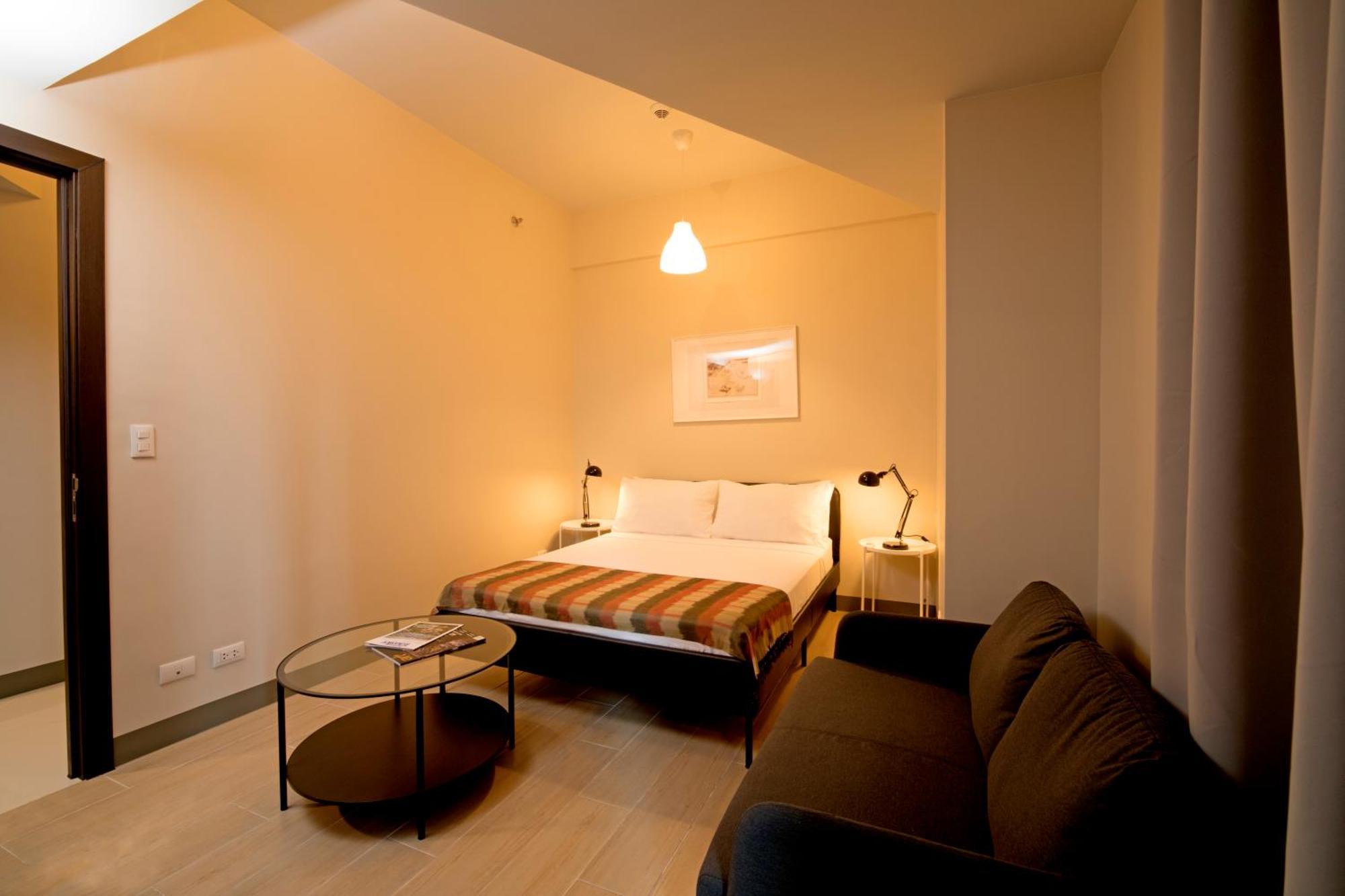 Uptown Parksuites Apartments Tower 2 Bgc By Ph Staycation Manila Ngoại thất bức ảnh