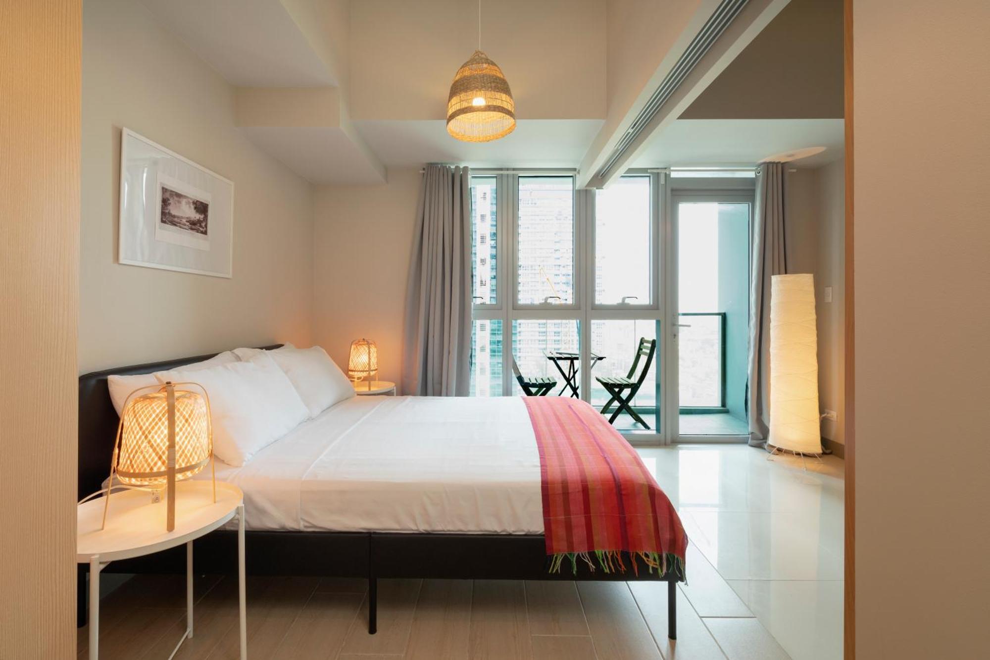 Uptown Parksuites Apartments Tower 2 Bgc By Ph Staycation Manila Ngoại thất bức ảnh