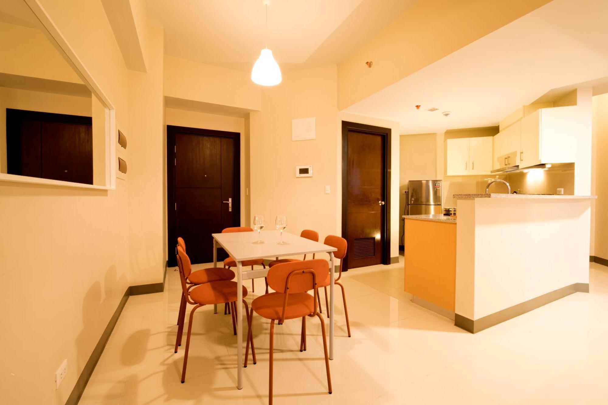 Uptown Parksuites Apartments Tower 2 Bgc By Ph Staycation Manila Ngoại thất bức ảnh