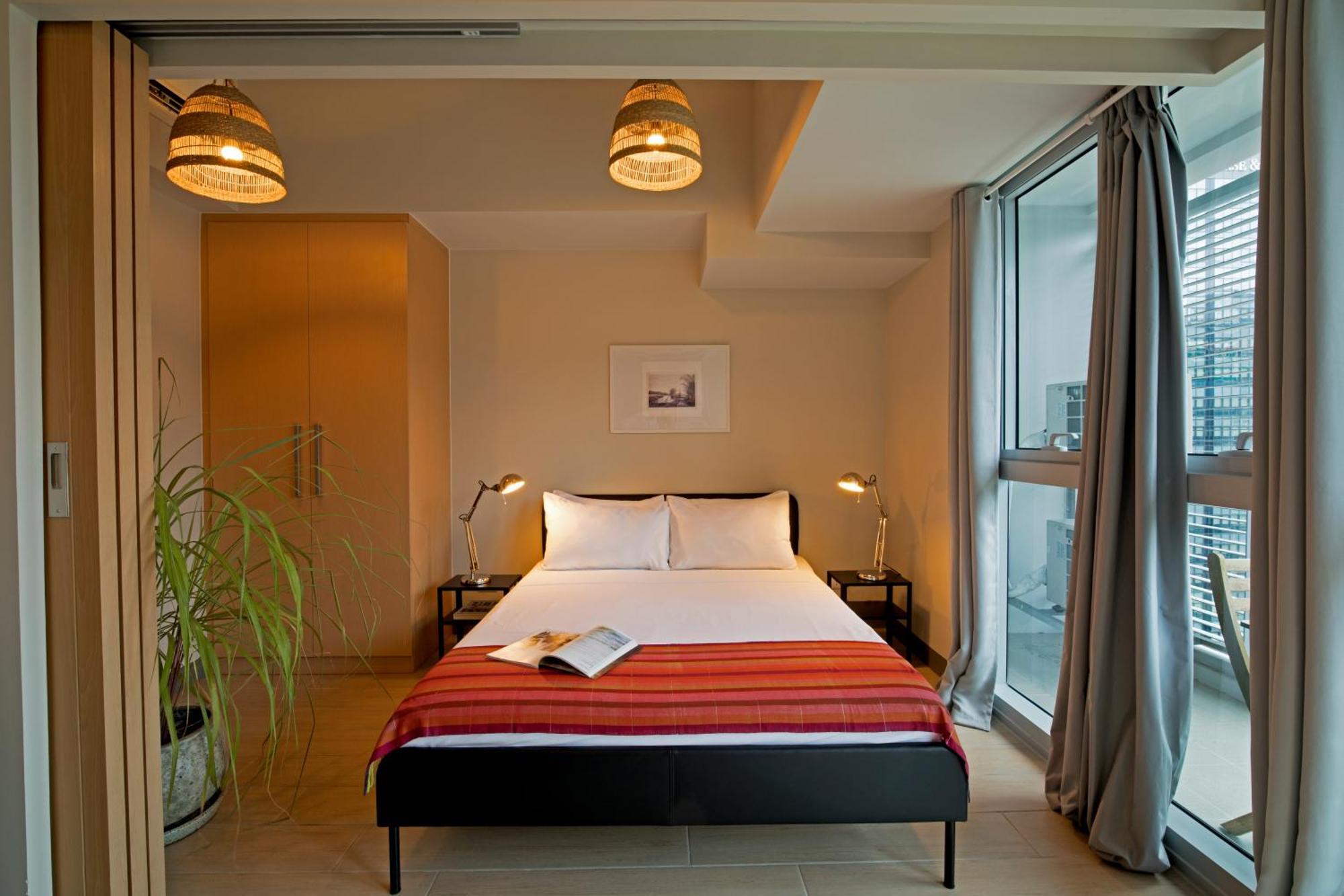 Uptown Parksuites Apartments Tower 2 Bgc By Ph Staycation Manila Ngoại thất bức ảnh