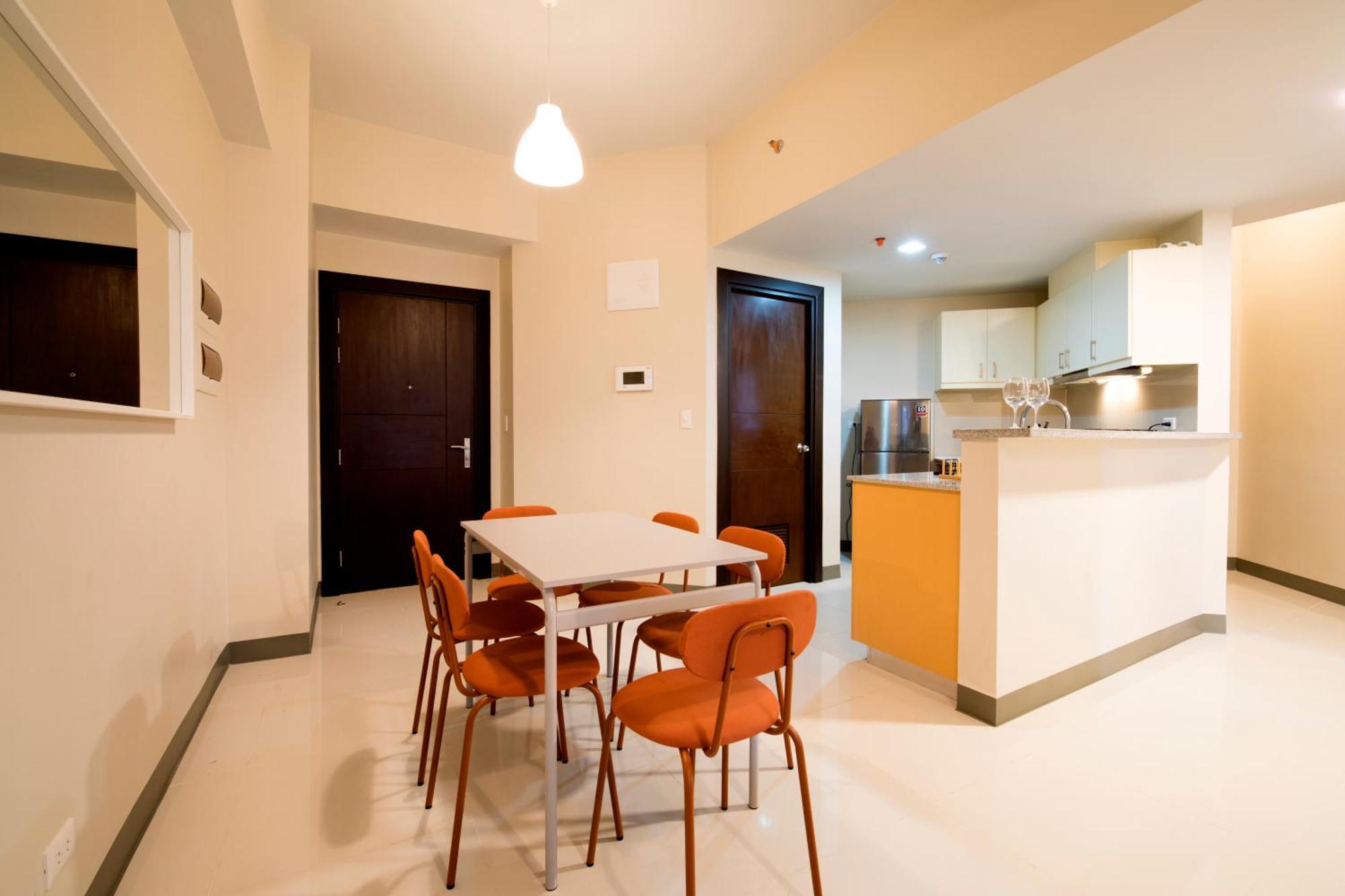 Uptown Parksuites Apartments Tower 2 Bgc By Ph Staycation Manila Ngoại thất bức ảnh