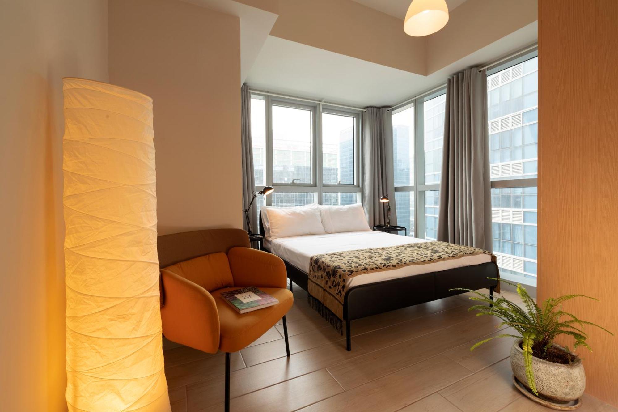Uptown Parksuites Apartments Tower 2 Bgc By Ph Staycation Manila Ngoại thất bức ảnh